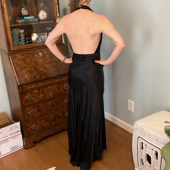 Sexy dress for black tie events 🔥🔥🔥 - Picture 4 of 8